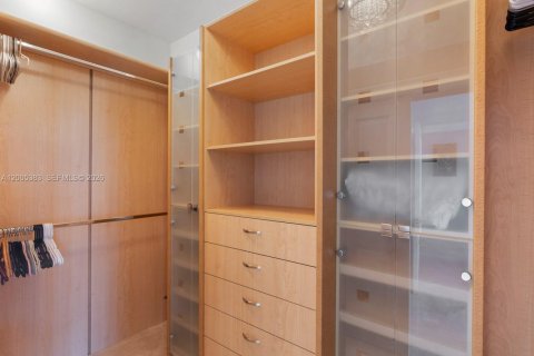 Condo in Sunny Isles Beach, Florida, 3 bedrooms № 2089645 - photo 25