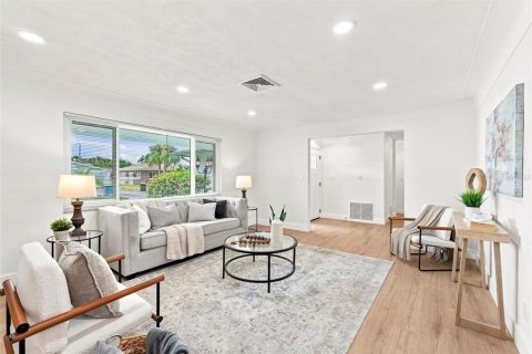 Villa ou maison à vendre à Saint Petersburg, Floride: 3 chambres, 150.22 m2 № 2358449 - photo 7