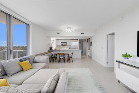 Copropriété à vendre à North Miami Beach, Floride: 3 chambres, 144.56 m2 № 2176245 - photo 25
