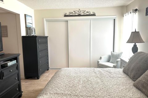 Condo in Boynton Beach, Florida, 2 bedrooms  № 2154649 - photo 14
