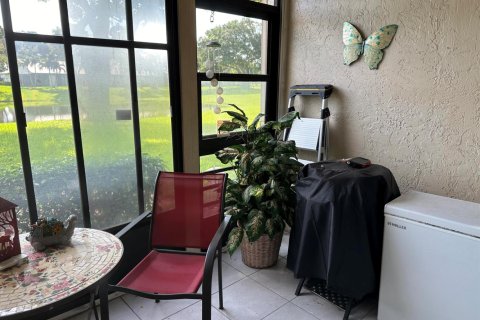 Condo in Boynton Beach, Florida, 2 bedrooms  № 2154649 - photo 17