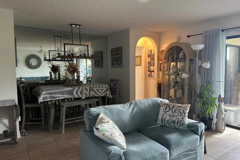Condo in Boynton Beach, Florida, 2 bedrooms  № 2154649 - photo 5