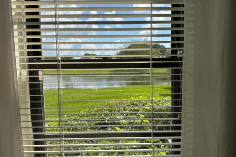 Condo in Boynton Beach, Florida, 2 bedrooms  № 2154649 - photo 15