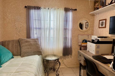 Condo in Boynton Beach, Florida, 2 bedrooms  № 2154649 - photo 30