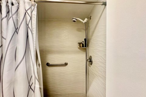 Condo in Boynton Beach, Florida, 2 bedrooms  № 2154649 - photo 18