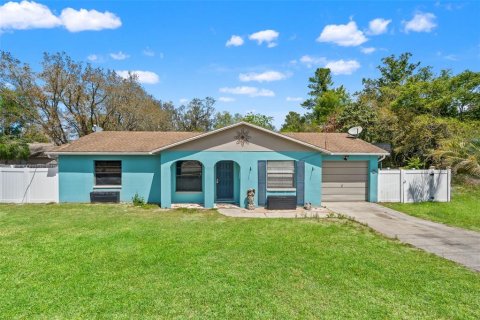 Villa ou maison à Spring Hill, Floride 3 chambres, 142.51 m2 № 2100474