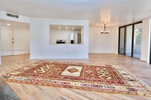 Condo in Aventura, Florida, 2 bedrooms № 2027016 - photo 4