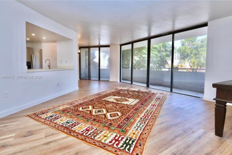 Condo in Aventura, Florida, 2 bedrooms № 2027016 - photo 3