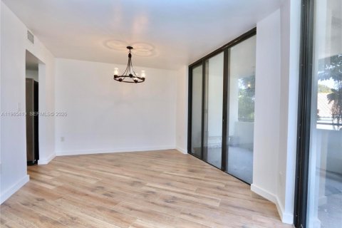Condo in Aventura, Florida, 2 bedrooms № 2027016 - photo 8