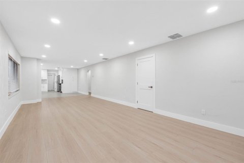 Casa en venta en Clearwater, Florida, 3 dormitorios, 143.91 m2 № 2150889 - foto 6