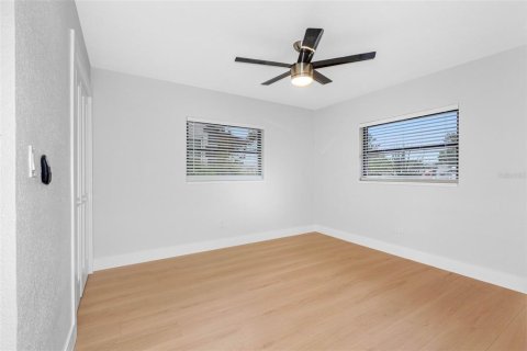 Casa en venta en Clearwater, Florida, 3 dormitorios, 143.91 m2 № 2150889 - foto 19