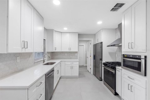 Casa en venta en Clearwater, Florida, 3 dormitorios, 143.91 m2 № 2150889 - foto 9