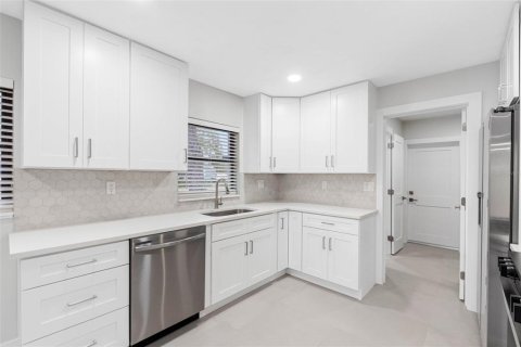 Casa en venta en Clearwater, Florida, 3 dormitorios, 143.91 m2 № 2150889 - foto 11