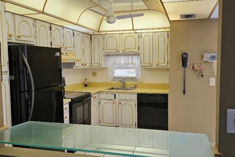 Купить кондоминиум в Пемброк-Пайнс, Флорида 2 спальни, 108.7м2, № 2154893 - фото 13