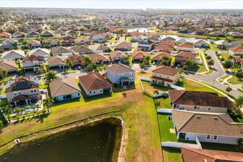 Снять в аренду виллу или дом в Ривервью, Флорида 4 спальни, 236.16м2, № 2114529 - фото 19