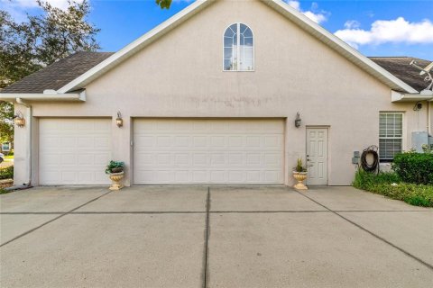 House in Ocala, Florida 3 bedrooms, 274.71 sq.m. № 2400234 - photo 5