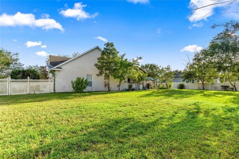 House in Ocala, Florida 3 bedrooms, 274.71 sq.m. № 2400234 - photo 28