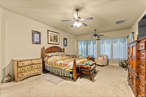 House in Ocala, Florida 3 bedrooms, 274.71 sq.m. № 2400234 - photo 14