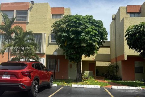 Touwnhouse à Miami, Floride 2 chambres, 88.07 m2 № 2383009
