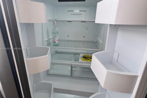 Touwnhouse à louer à Miami, Floride: 2 chambres, 88.07 m2 № 2383009 - photo 7