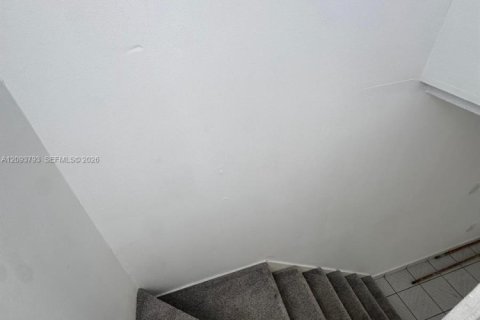 Touwnhouse à louer à Miami, Floride: 2 chambres, 88.07 m2 № 2383009 - photo 13