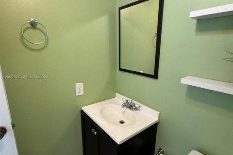 Touwnhouse à louer à Miami, Floride: 2 chambres, 88.07 m2 № 2383009 - photo 10