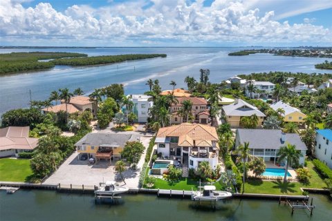 Villa ou maison à Longboat Key, Floride 5 chambres, 311.69 m2 № 2355747