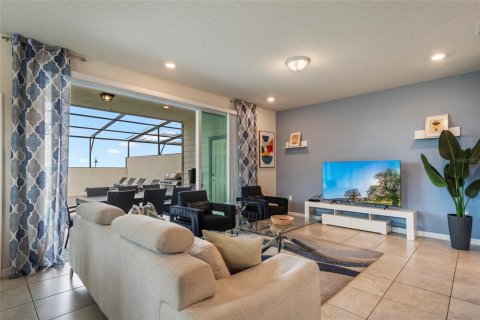 Townhouse in Davenport, Florida 5 bedrooms, 218.78 sq.m. № 2394161 - photo 8