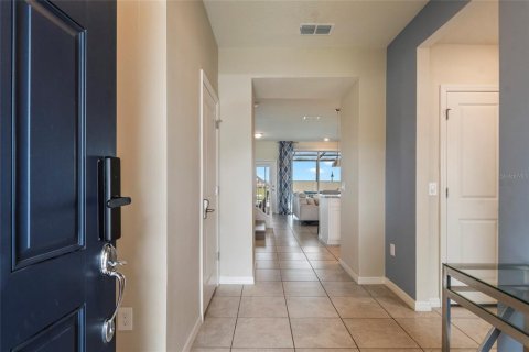 Townhouse in Davenport, Florida 5 bedrooms, 218.78 sq.m. № 2394161 - photo 6