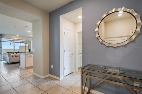 Townhouse in Davenport, Florida 5 bedrooms, 218.78 sq.m. № 2394161 - photo 7