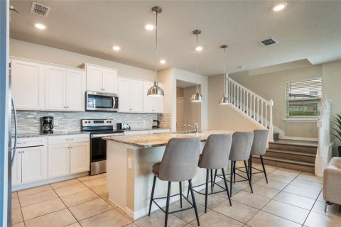 Townhouse in Davenport, Florida 5 bedrooms, 218.78 sq.m. № 2394161 - photo 18