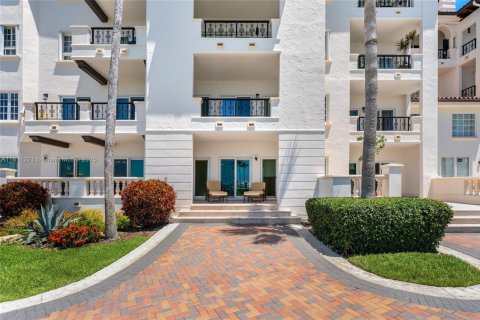 Copropriété à vendre à Miami Beach, Floride: 4 chambres, 296.54 m2 № 1874520 - photo 15