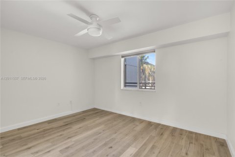 Condo in Miami Beach, Florida, 2 bedrooms № 2075287 - photo 17