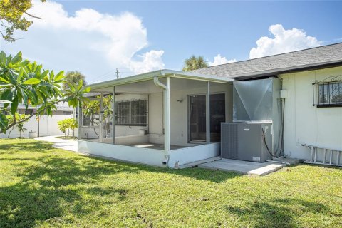 Casa en venta en Tampa, Florida, 3 dormitorios, 143.63 m2 № 2385851 - foto 6