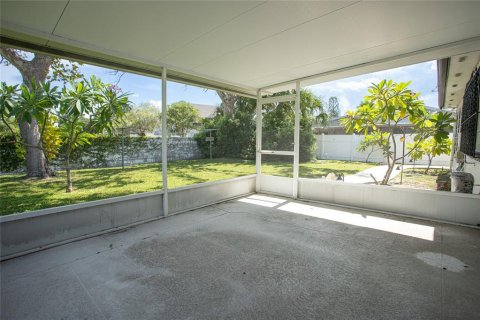 Casa en venta en Tampa, Florida, 3 dormitorios, 143.63 m2 № 2385851 - foto 4