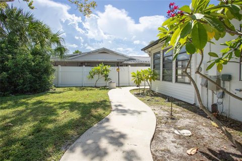 Casa en venta en Tampa, Florida, 3 dormitorios, 143.63 m2 № 2385851 - foto 8