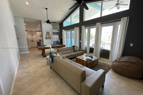 Villa ou maison à louer à Key Largo, Floride: 3 chambres, 171.31 m2 № 2169838 - photo 2