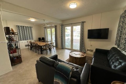 Villa ou maison à louer à Key Largo, Floride: 3 chambres, 171.31 m2 № 2169838 - photo 10