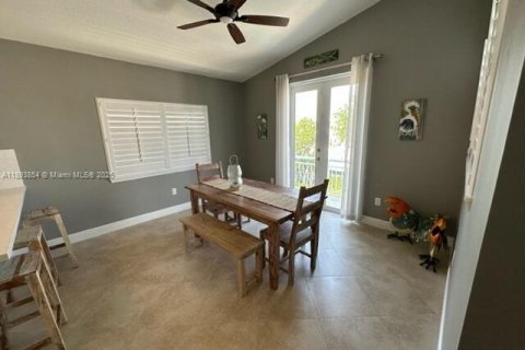 Villa ou maison à louer à Key Largo, Floride: 3 chambres, 171.31 m2 № 2169838 - photo 11