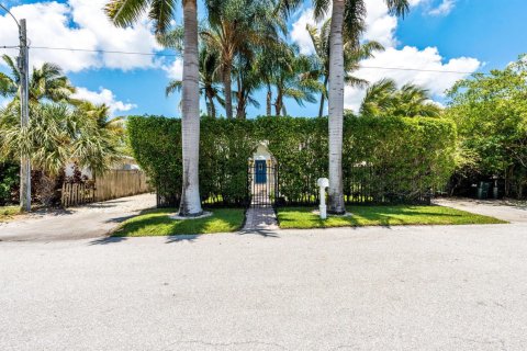 Villa ou maison à louer à Delray Beach, Floride: 5 chambres, 147.62 m2 № 2261805 - photo 4