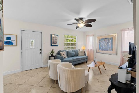 Villa ou maison à louer à Delray Beach, Floride: 5 chambres, 147.62 m2 № 2261805 - photo 14