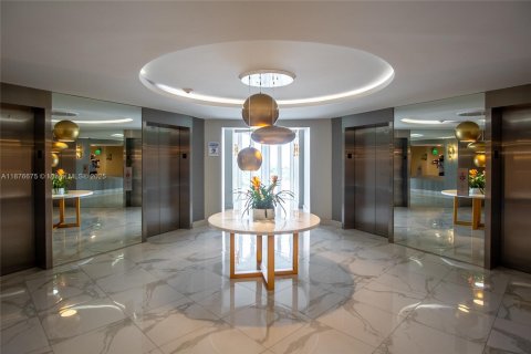 Copropriété à louer à Bal Harbour, Floride: 2 chambres, 98.1 m2 № 1923605 - photo 8
