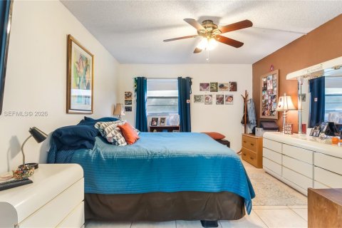 Купить кондоминиум в Пемброк-Пайнс, Флорида 2 спальни, 102.19м2, № 2002761 - фото 20