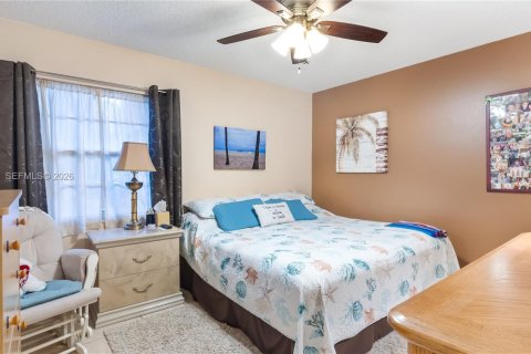 Купить кондоминиум в Пемброк-Пайнс, Флорида 2 спальни, 102.19м2, № 2002761 - фото 29