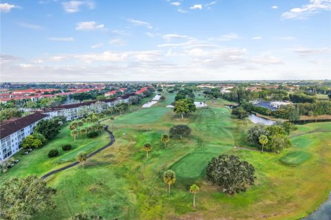 Купить кондоминиум в Пемброк-Пайнс, Флорида 2 спальни, 102.19м2, № 2002761 - фото 6