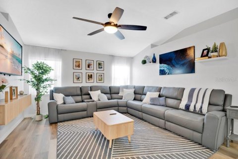 Villa ou maison à vendre à Sanford, Floride: 4 chambres, 206.52 m2 № 2117702 - photo 2