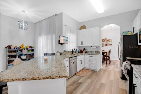 Villa ou maison à vendre à Sanford, Floride: 4 chambres, 206.52 m2 № 2117702 - photo 8