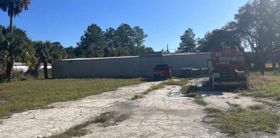 Propiedad comercial en Palatka, Florida 490.52 m2 № 807212