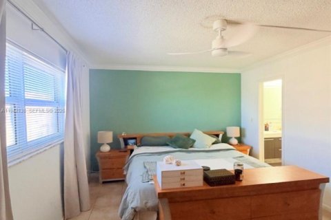 Condo in Hallandale Beach, Florida, 2 bedrooms  № 2077880 - photo 6