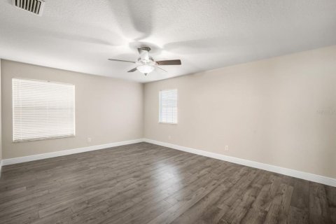 House in Riverview, Florida 5 bedrooms, 302.49 sq.m. № 1784733 - photo 20